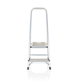 Silberne Klappleiter SOLID I aus Aluminium mit zwei Stufen und Handgriff von hjh OFFICE – 360-Grad-Ansicht (Frontansicht 0°)