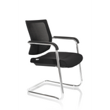 Silla de viga voladiza LEVIA V negra con respaldo de malla, reposabrazos y estructura de patín de hjh OFFICE – vista de 360° (vista frontal en diagonal 60°)