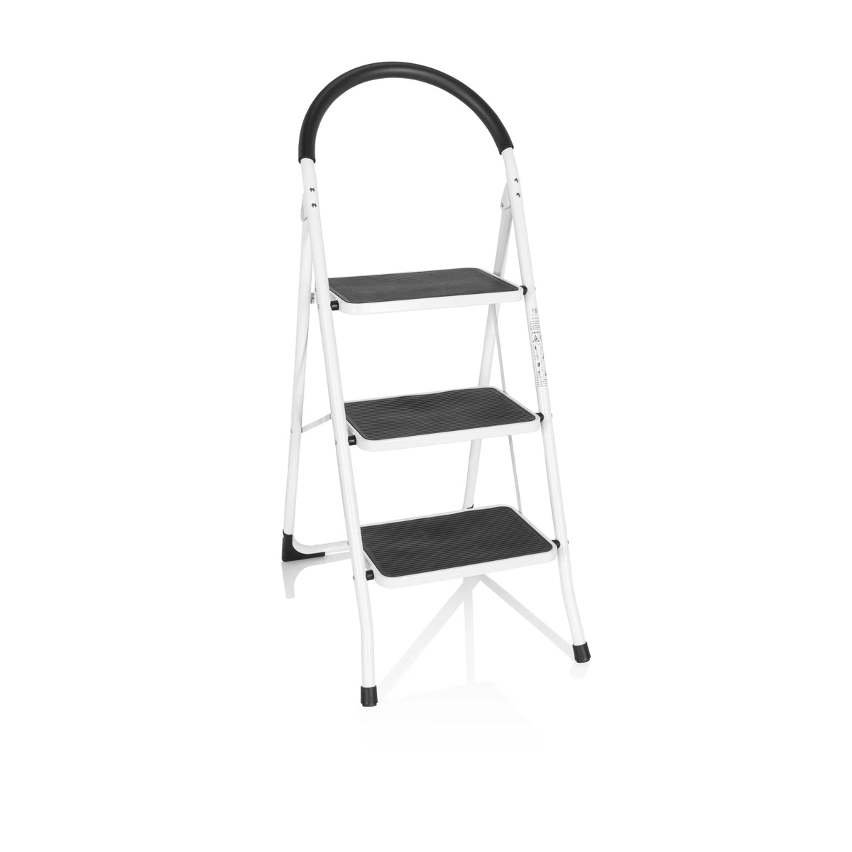 Escalera plegable blanca SOLID W2 con tres peldaños y un asa de seguridad de hjh OFFICE – vista de 360° (vista frontal 20°)