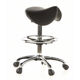 Taburete de silla de montar TOP WORK 13 negro con aro reposapiés y base de cinco ruedas de hjh OFFICE – vista de 360° (vista frontal en diagonal 60°)