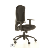 Silla de oficina profesional WELLPOINT 30 K2 negra con reposabrazos y base de cinco ruedas de Topstar – vista de 360° (vista frontal en diagonal 60°)