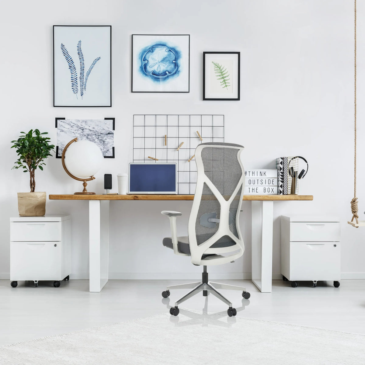 Silla de oficina profesional AZURRO WHITE gris con respaldo de malla y reposabrazos de hjh OFFICE