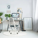 Silla Home Office MIKO W ECO en gris con respaldo de malla y reposabrazos blancos de hjh OFFICE