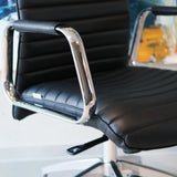 Reposabrazos cromado con almohadilla negra del Sillón de alta gama ASPERA 20 de hjh OFFICE
