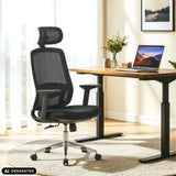 Silla de oficina profesional Ergosento negra con reposacabezas en un escritorio de hjh OFFICE (imagen generada por IA)