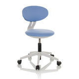Silla giratoria para niños MINIMOVO azul con base blanca y cinco ruedas de hjh OFFICE – vista de 360° (vista frontal en diagonal 30°)