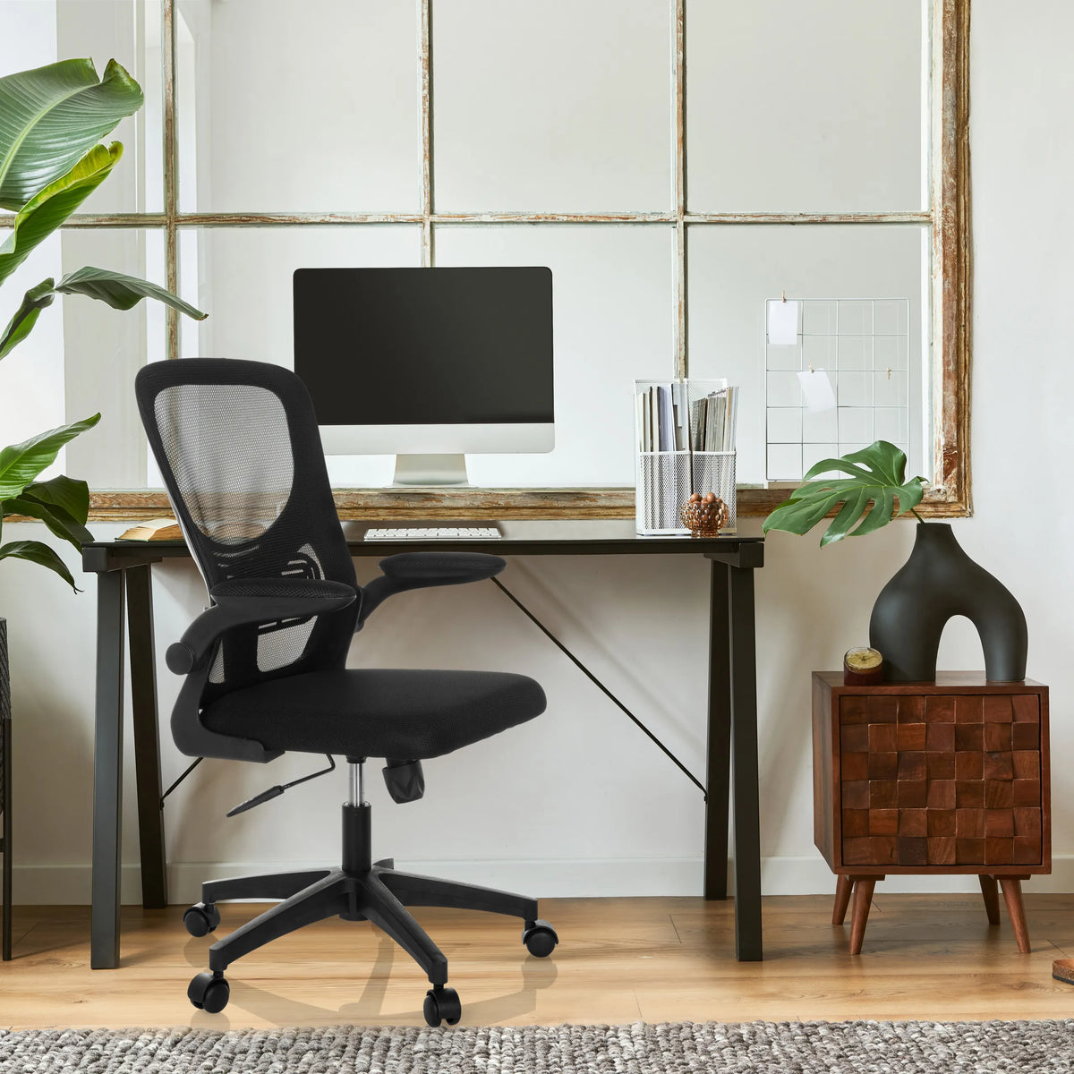 Silla Home Office BELIO negra con respaldo de malla y ruedas de hjh OFFICE
