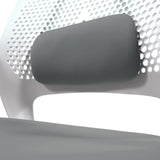 Reposacabezas gris de la silla home office PARFERIO W frente a un respaldo blanco perforado de hjh OFFICE