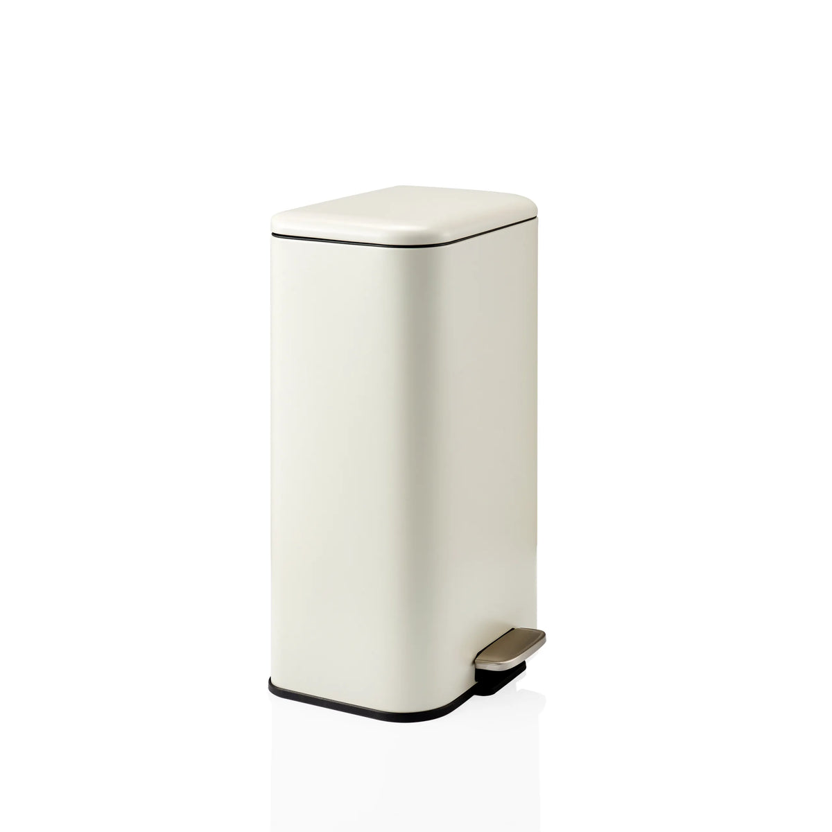 Papelera Clean 1 beige con apertura de pedal y tapa plana de hjh OFFICE – vista de 360° (vista frontal en diagonal 60°)