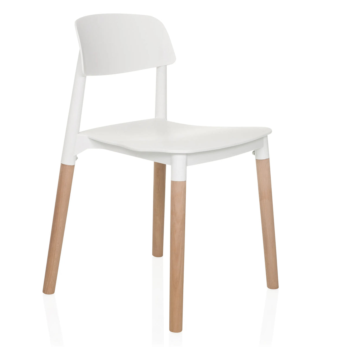Silla de cuatro patas SCANDI E blanca con patas de madera de hjh LIVING – vista de 360° (vista frontal en diagonal 45°)