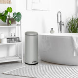 Papelera gris CLEAN VIII con capacidad de 30 litros y pedal de hjh OFFICE