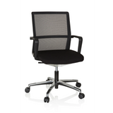 Silla de oficina profesional MOVE-TEC NET 3D negra con respaldo de malla y base de cinco ruedas de hjh OFFICE – vista de 360° (vista frontal 20°)