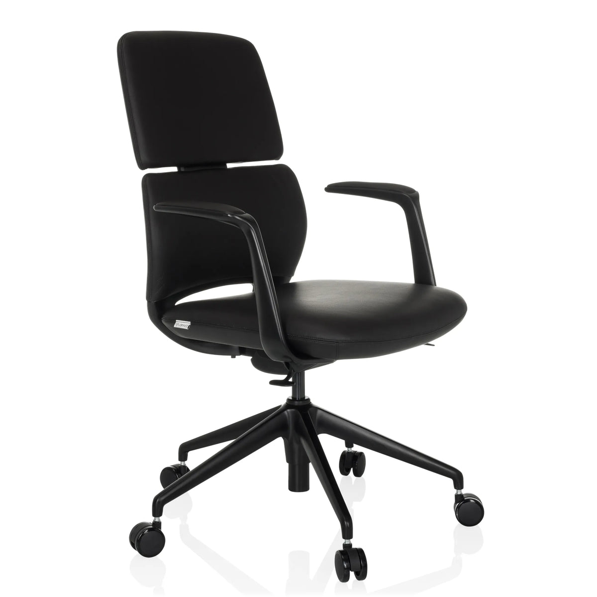 Silla de oficina profesional ATMOS DESIGNER negra con reposabrazos y base de cinco ruedas de hjh OFFICE – vista de 360° (vista frontal en diagonal 45°)