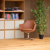 Sillón de diseño ARTEMIA marrón con carcasa curva y base de cuatro estrellas de hjh OFFICE