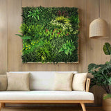 Estera vegetal verde LEAFLUXE 3D con diversas plantas artificiales en un marco de madera de hjh LIVING