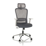 Silla Home Office BELAIA W gris con respaldo de malla, reposacabezas y base de cinco ruedas de hjh OFFICE – vista de 360° (vista frontal 15°)