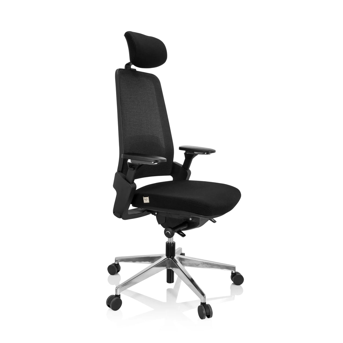 Silla de oficina profesional BRACIO negra con respaldo de malla, reposacabezas y base de cinco ruedas de hjh OFFICE – vista de 360° (vista frontal en diagonal 60°)