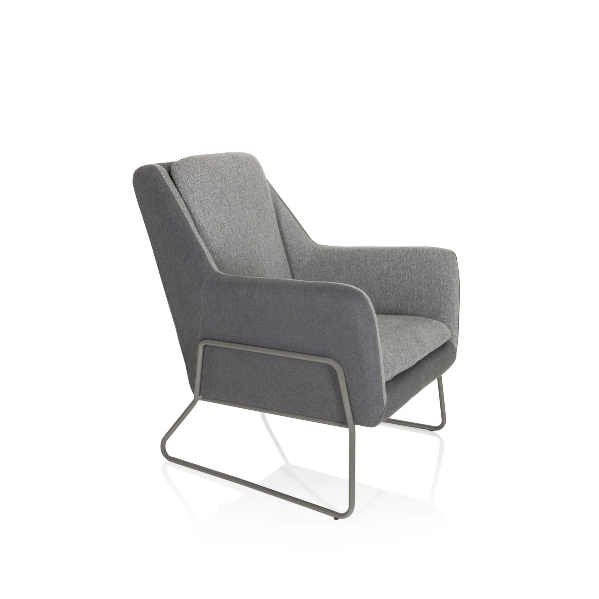 Sillón tapizada LAGUN en color gris claro con detalles en gris oscuro y patas de metal de hjh OFFICE – vista de 360° (vista frontal en diagonal 60°)