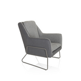 Sillón tapizada LAGUN en color gris claro con detalles en gris oscuro y patas de metal de hjh OFFICE – vista de 360° (vista frontal en diagonal 60°)