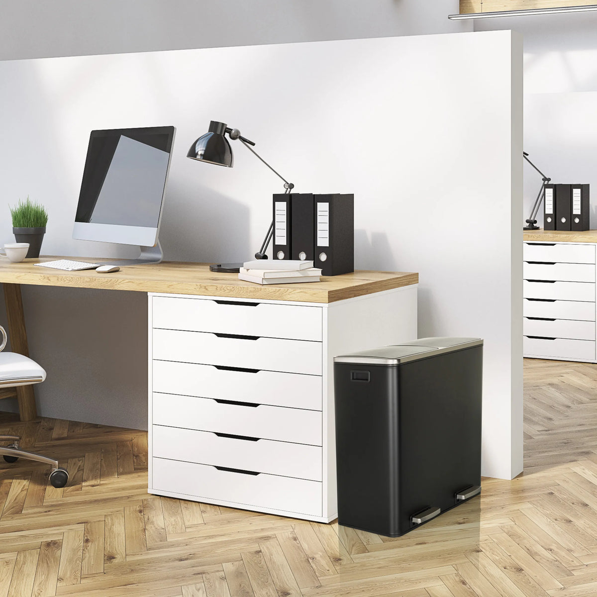 Papelera negra CLEAN XI con capacidad de 30 litros de hjh OFFICE