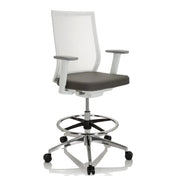 Silla de mostrador ASPEN WORK W gris con respaldo de malla blanco y reposapiés de cromo de hjh OFFICE