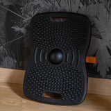 Superficie estructurada de la tabla de equilibrio ACTIV en negro con protuberancias y curvatura central de hjh OFFICE