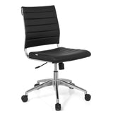 Silla de oficina profesional TRISHA negra con tapicería acolchada y base de cinco ruedas de hjh OFFICE – vista de 360° (vista frontal en diagonal 40°)