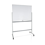Pizarra blanca MULTIBOARD I de color blanco con estructura plateada y ruedas de hjh OFFICE – vista de 360° (vista frontal 17°)