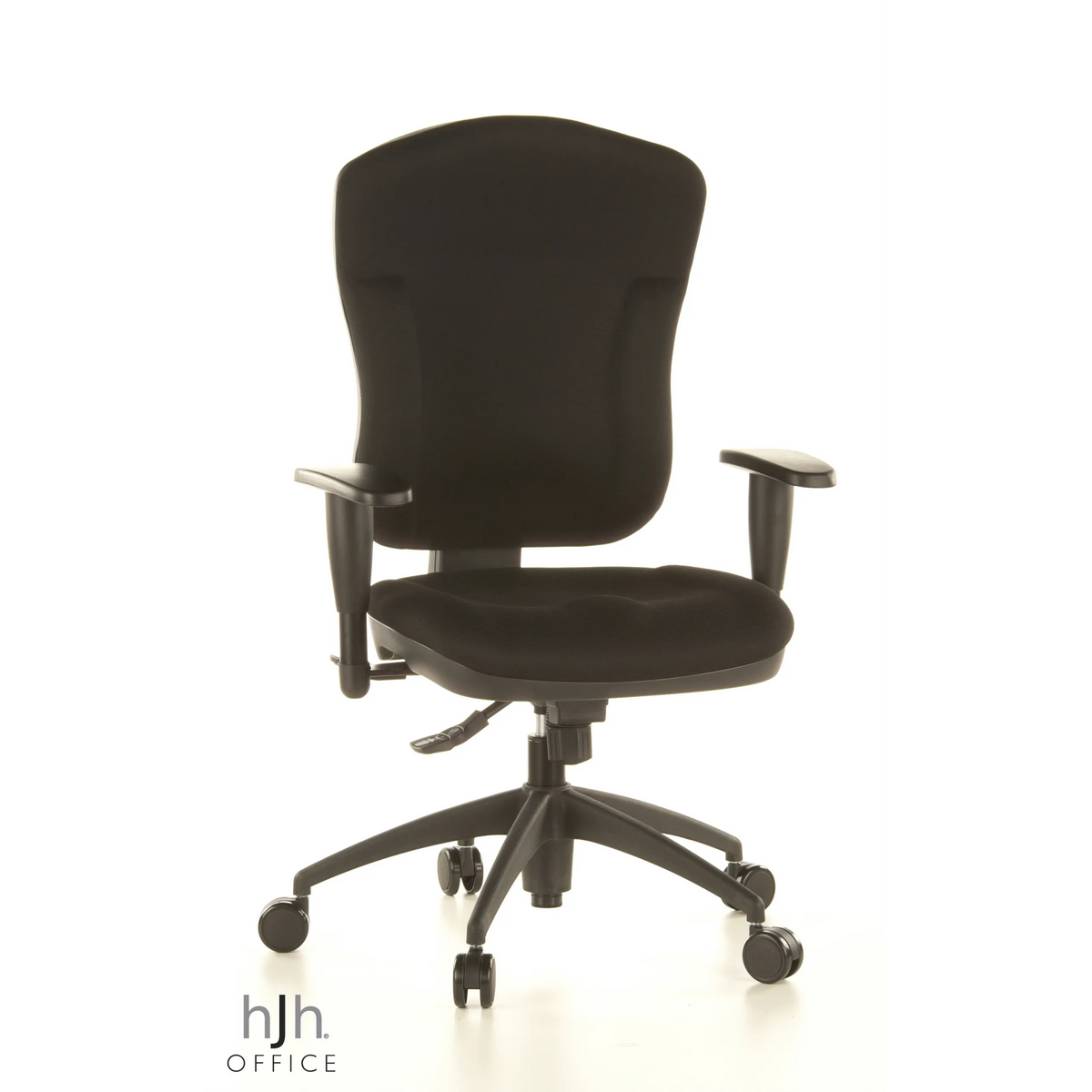 Silla de oficina profesional WELLPOINT 30 K2 negra con reposabrazos y base de cinco ruedas de Topstar – vista de 360° (vista frontal 20°)