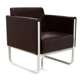 Sillón tapizado marrón ARUBA con estructura de metal blanca de hjh OFFICE – vista de 360° (vista frontal en diagonal 40°)