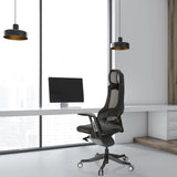 Silla de oficina profesional SPEKTRE BLACK en color gris y negro con respaldo de malla y ruedas de hjh OFFICE