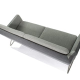 Sofá de diseño LAGUN en gris claro y gris oscuro, tres plazas, con patas metálicas delgadas de hjh OFFICE