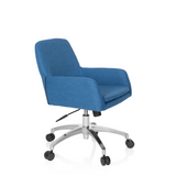 Silla Home Office SHAKE 400 azul con reposabrazos y base de cinco ruedas de hjh OFFICE – vista de 360° (vista frontal en diagonal 60°)