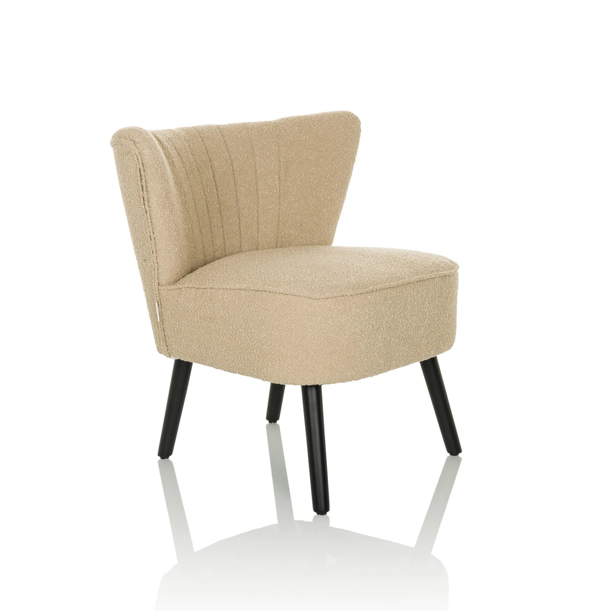 Sillón de diseño MANISO beige con tapizado de tela estructurada y cuatro patas negras de hjh LIVING – vista de 360° (vista frontal en diagonal 45°)