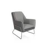 Sillón tapizada LAGUN en color gris claro con detalles en gris oscuro y patas de metal de hjh OFFICE – vista de 360° (vista frontal en diagonal 40°)