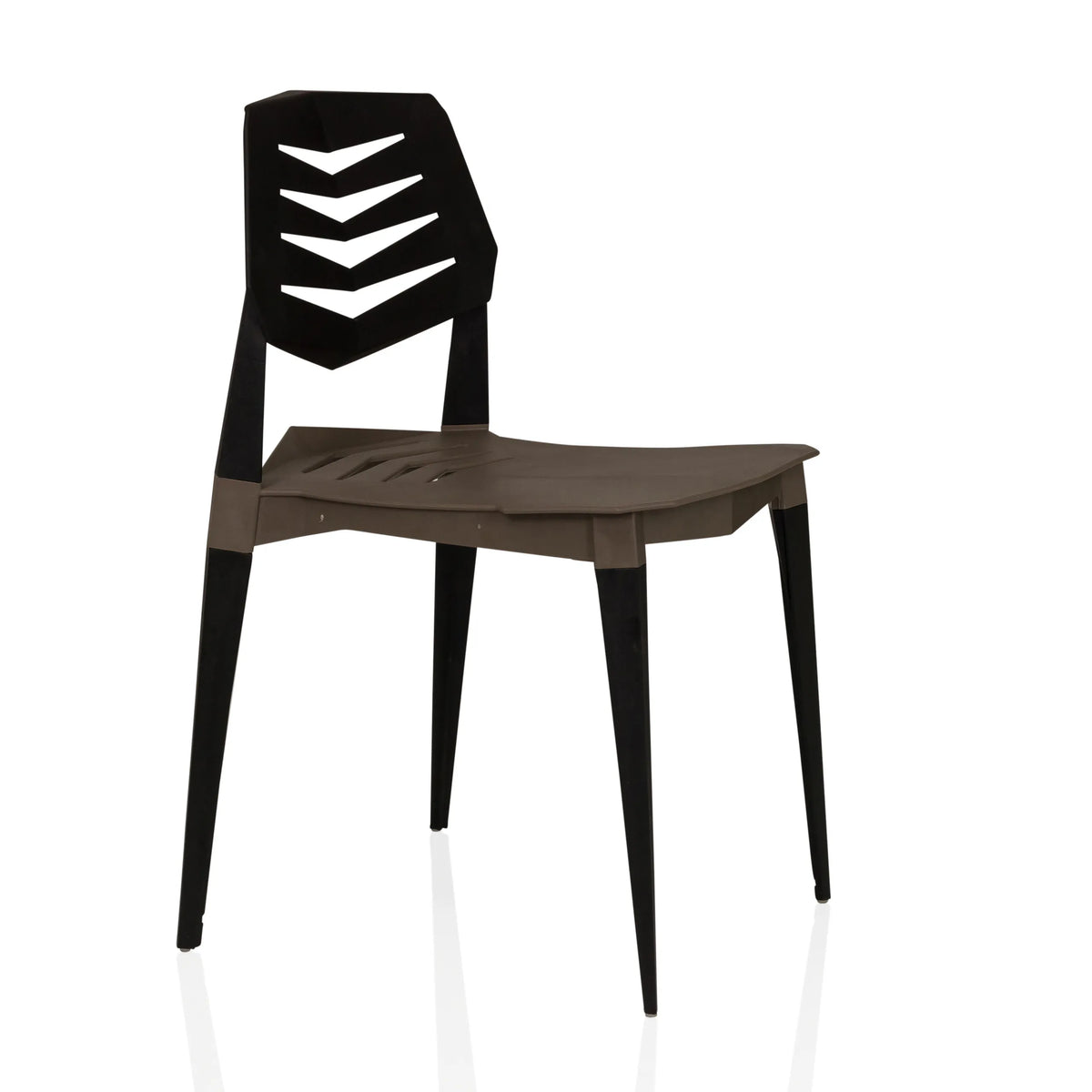 Silla de exterior Flecharo en color marrón negro con respaldo perforado de hjh LIVING – vista de 360° (vista frontal en diagonal 60°)