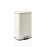 Papelera Clean 1 beige con pedal plateado y tapa cerrada de hjh OFFICE