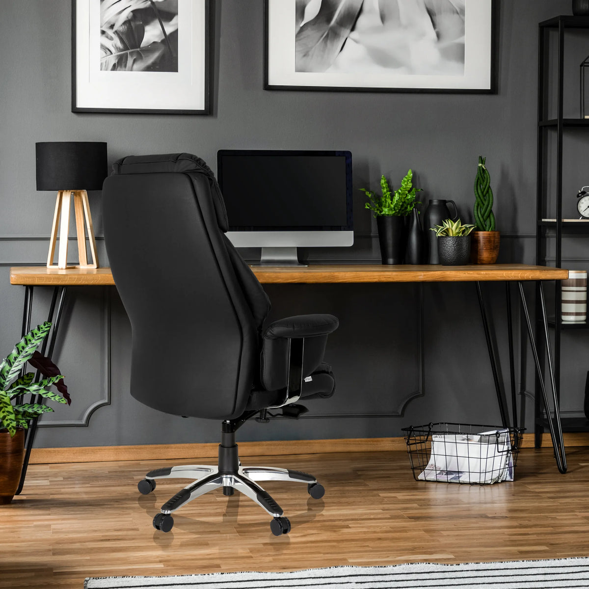 Sillón de alta gama PRADO de cuero sintético negro con base de estrella y ruedas de hjh OFFICE