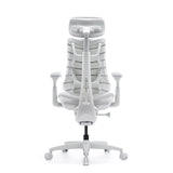 Vista posterior de la silla alta gama LiberNovo Omni Gen en blanco con reposacabezas y cinco ruedas de Libernovo