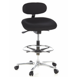Silla de mostrador WORK MF negra con aro reposapiés y base de cinco ruedas de hjh OFFICE – vista de 360° (vista frontal 20°)