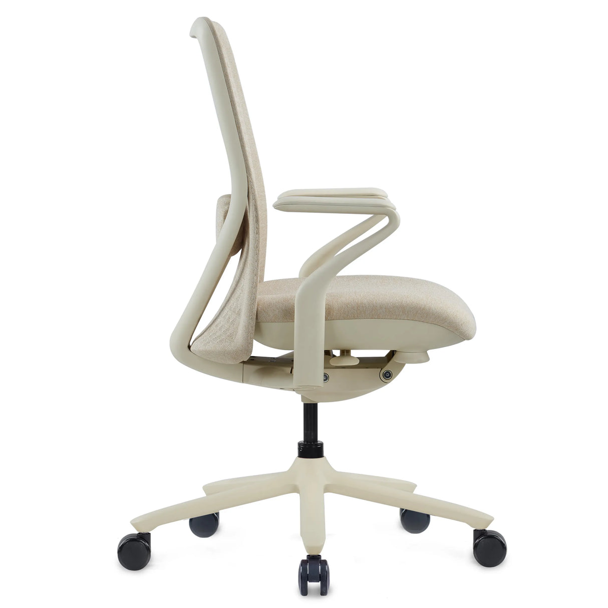 Vista lateral de la silla alta gama VERVIO en beige con reposabrazos y base con ruedas de hjh OFFICE