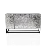 Cómoda METALLIO con frentes estructurados en color plata sobre una estructura de metal negra de hjh LIVING