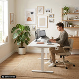 Escritorio regulable eléctricamente en altura Worktime en blanco con monitor y portátil de hjh OFFICE (imagen generada por IA)
