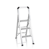 Escalera plegable SOLID V de aluminio plateada con tres peldaños y asa de hjh OFFICE – vista de 360° (vista frontal 20°)