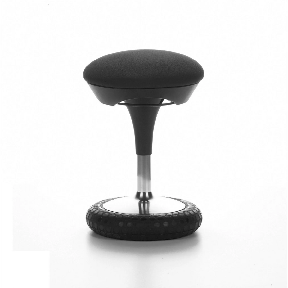 Asiento de pie SITNESS 20 negro con asiento acolchado y base redonda de Topstar – vista de 360° (vista trasera en diagonal 120°)