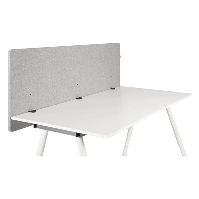 Separador de mesa FLEXMIUT D 180 en aspecto gris claro jaspeado sobre un escritorio blanco de hjh OFFICE