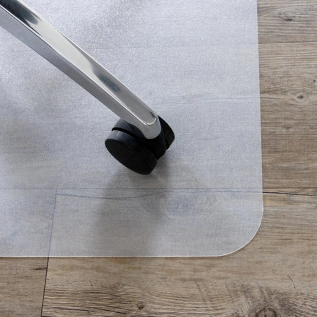 Alfombrilla FORTIFLEX de color blanco leche para suelos duros con una rueda de silla de oficina de hjh OFFICE