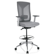 Silla de mostrador HALIFAX WORK gris con respaldo de malla, aro reposapiés y base con ruedas de hjh OFFICE