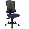 Silla de oficina profesional HJH SOLUTION BASIC con cojín de asiento azul, respaldo de malla negra y base con ruedas de Topstar