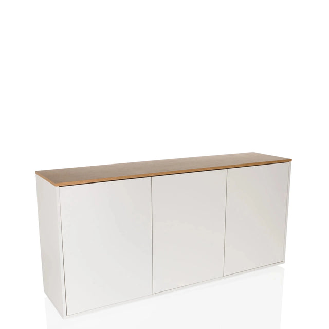 aparador KELO S en blanco con una superficie de color roble y tres puertas de hjh LIVING